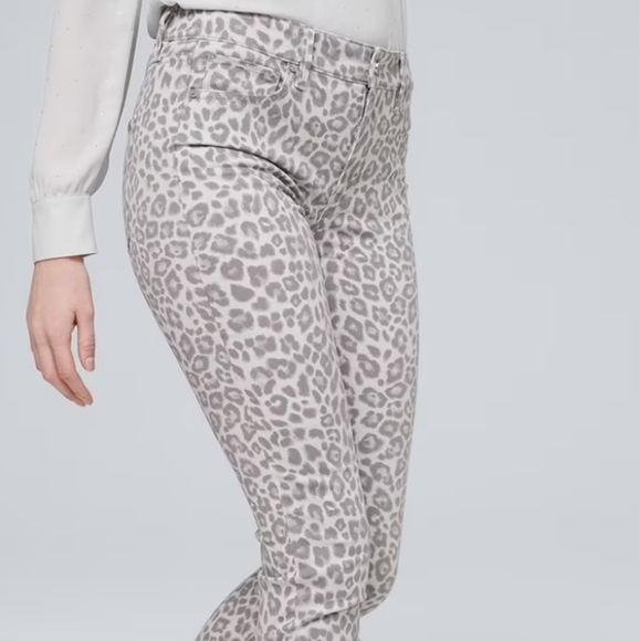 Old Navy Gray Cheetah Print Jeans - Picture 1 of 8